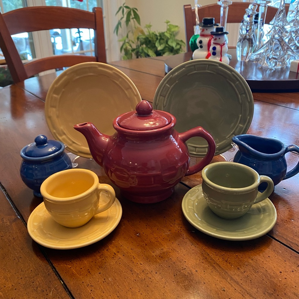 Longaberger Pottery Child’s Tea Party Set. Woven Traditions Pottery